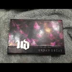 Urban decay eye shadow pallet